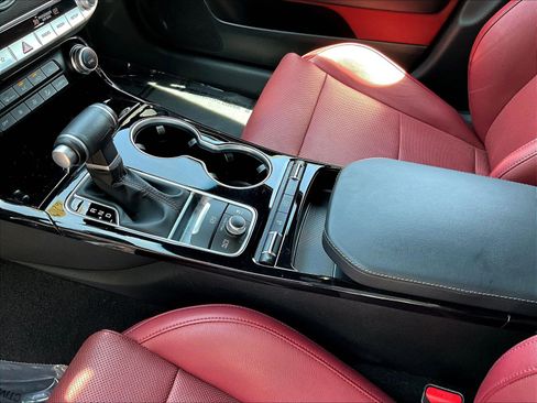 Certified 2022 Kia Stinger GT-Line w/ Sun & Sound Package AWD/4WD image 18