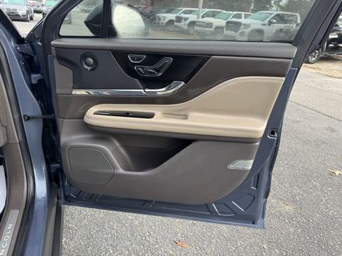 Used 2022 Lincoln Corsair Grand Touring w/ Elements Technology Bundle image 10