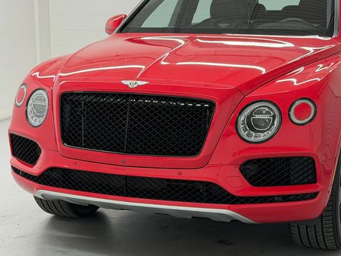 Used 2019 Bentley Bentayga AWD/4WD image 97
