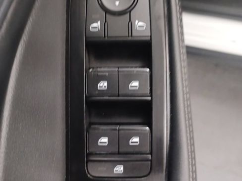 Used 2024 Nissan Rogue SV FWD image 16