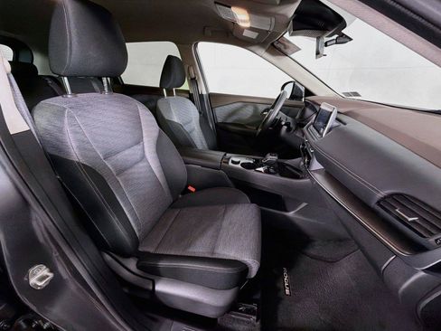 Used 2023 Nissan Rogue SV AWD/4WD image 29