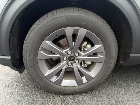 Used 2025 Ford Explorer Active w/ Active Comfort Package AWD/4WD image 10