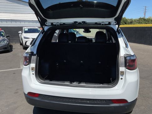 Used 2025 Jeep Compass Limited AWD/4WD image 26