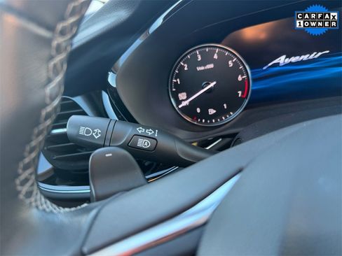 Used 2022 Buick Envision Avenir w/ Technology Package II image 24