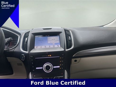 Certified 2019 Ford Edge Titanium w/ Cold Weather Package AWD/4WD image 12