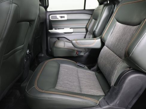 Used 2022 Ford Explorer Timberline image 9