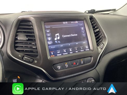 Used 2020 Jeep Cherokee Trailhawk image 5