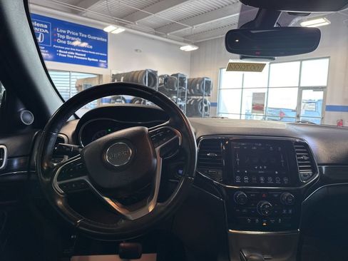 Used 2019 Jeep Grand Cherokee Limited w/ Luxury Group II AWD/4WD image 10