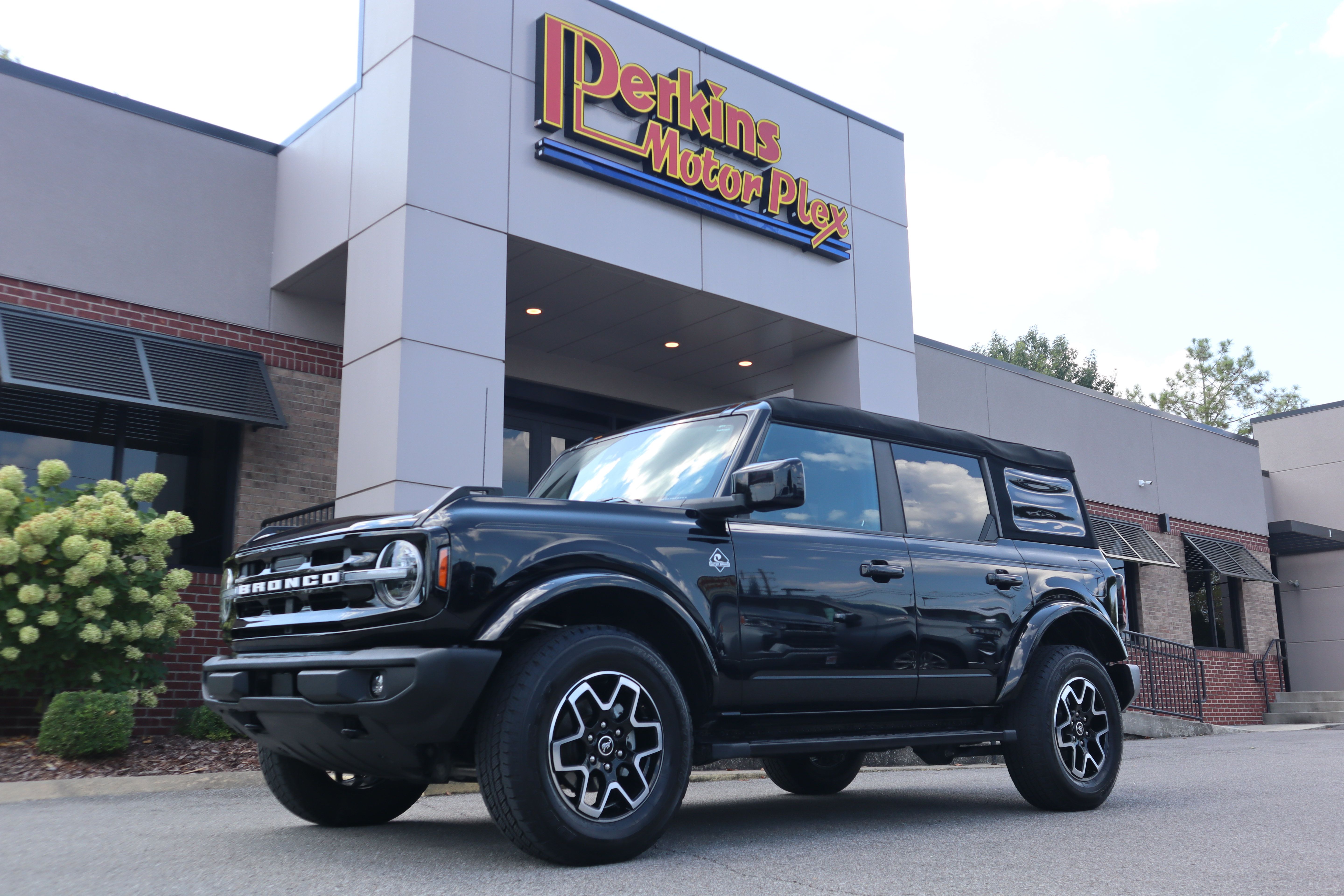 Used 2023 Ford Bronco Outer Banks AWD/4WD image 33