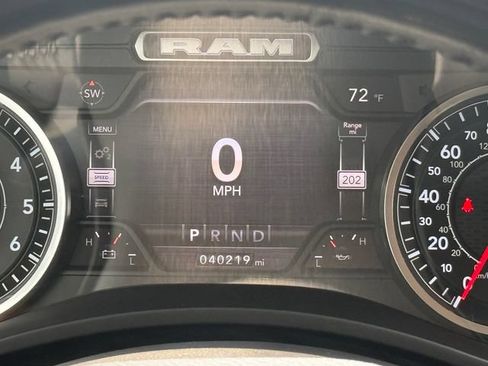 Used 2022 RAM 2500 Laramie w/ Snow Chief Group AWD/4WD image 26