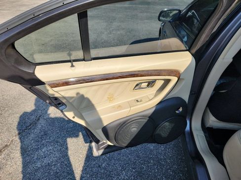 Used 2014 Ford Taurus Limited w/ Equipment Group 301A image 18