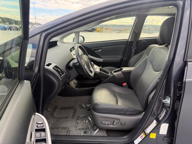 Used 2012 Toyota Prius Four w/ Deluxe Solar Roof Pkg FWD image 10