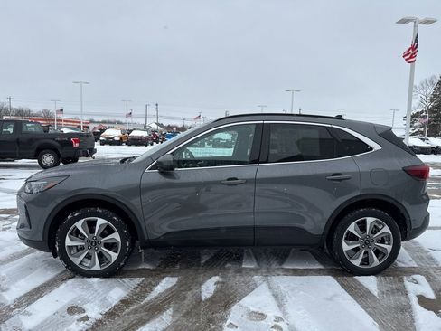 Used 2025 Ford Escape Platinum image 3