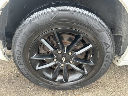 Used 2020 Dodge Grand Caravan SE FWD image 30
