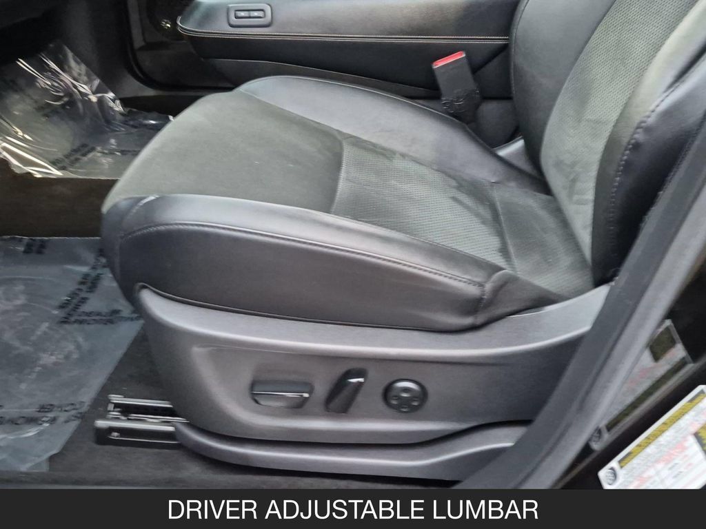 Certified 2024 Nissan Ariya AWD image 15