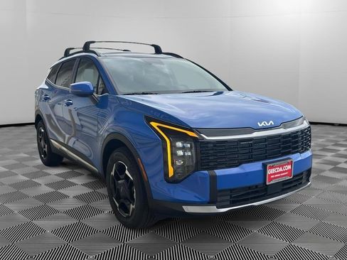 New 2026 Kia Sportage EX w/ EX Panorama Roof Package image 4