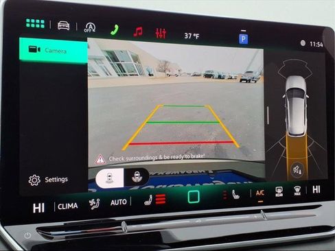 New 2026 Volkswagen Tiguan SE R-Line image 18