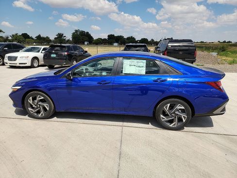 New 2025 Hyundai Elantra Sport image 2