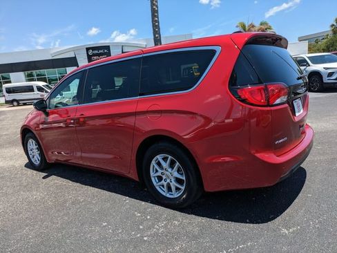 Used 2025 Chrysler Voyager LX FWD image 6