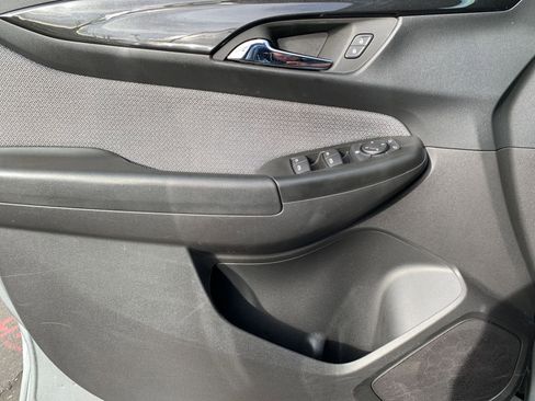 Used 2025 Chevrolet TrailBlazer LT w/ Driver Confidence Package image 20