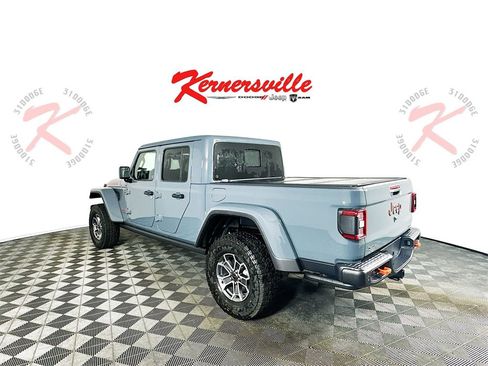 New 2025 Jeep Gladiator Mojave image 5