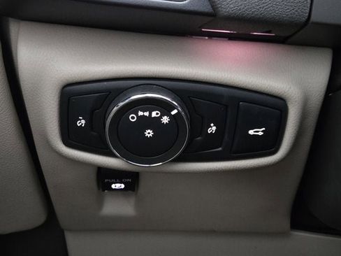 Used 2016 Lincoln MKX Reserve w/ Climate Package image 24