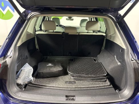 Used 2022 Volkswagen Tiguan SE image 12