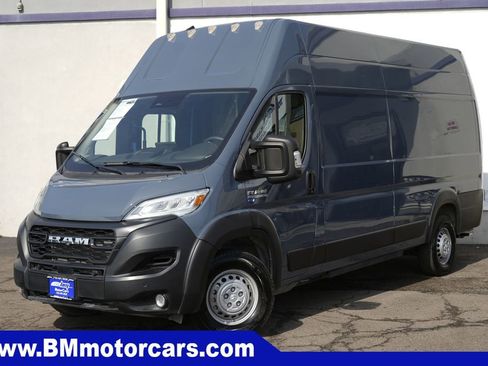 Used 2024 RAM ProMaster 3500 FWD image 2