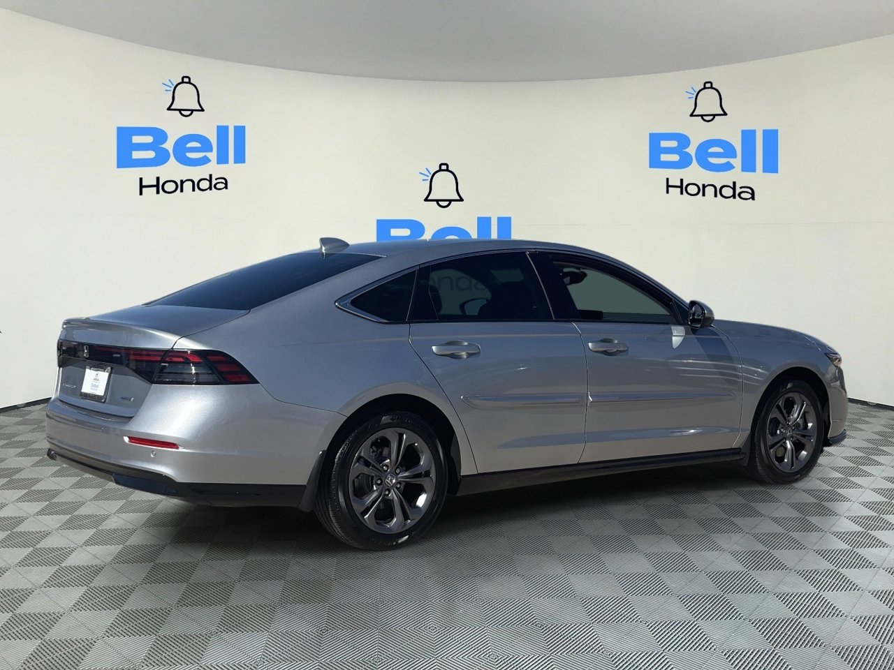 Used 2024 Honda Accord EX-L image 4