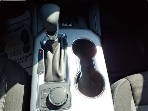 Used 2024 Chevrolet Blazer LT w/ Convenience Package FWD image 24