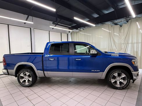 Used 2019 RAM 1500 Laramie AWD/4WD image 3