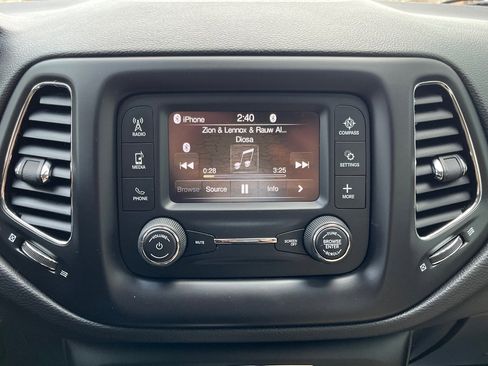 Used 2018 Jeep Compass Sport image 26