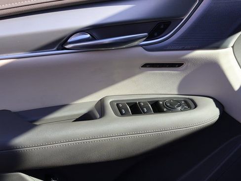 Certified 2021 Cadillac XT5 Premium Luxury image 28