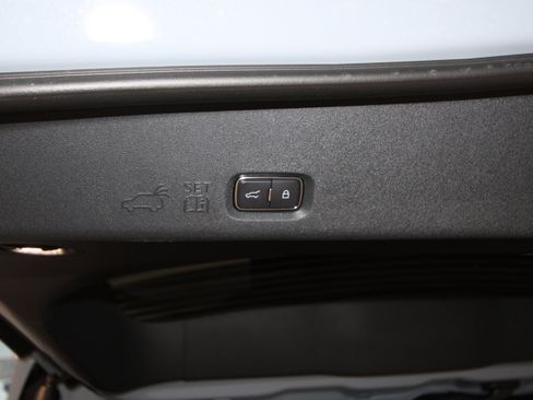 New 2026 Lincoln Navigator Reserve AWD/4WD image 35