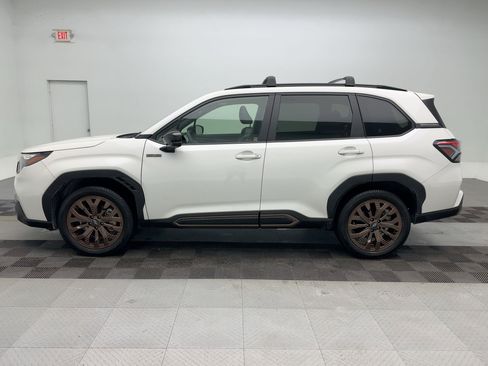 Used 2025 Subaru Forester Sport image 2