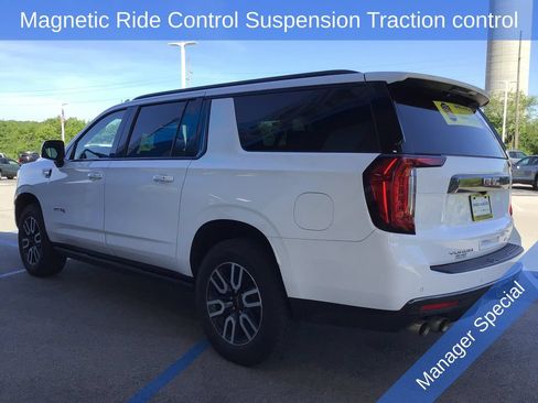 Used 2023 GMC Yukon XL AT4 w/ AT4 Premium Plus Package AWD/4WD image 11