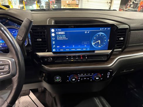 Used 2022 Chevrolet Silverado 1500 LT image 51