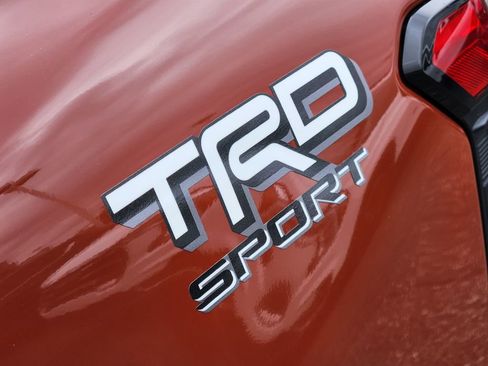 Used 2025 Toyota Tacoma TRD Sport AWD/4WD image 31