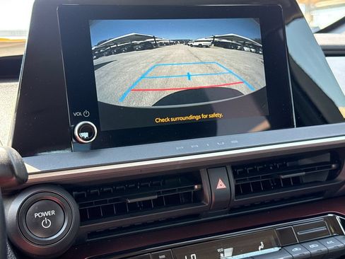 Used 2023 Toyota Prius Prime FWD image 23