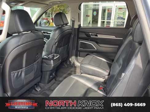 Used 2023 Kia Telluride S w/ S Sunroof Package AWD/4WD image 18