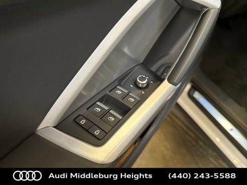 New 2025 Audi Q3 2.0T Premium image 12