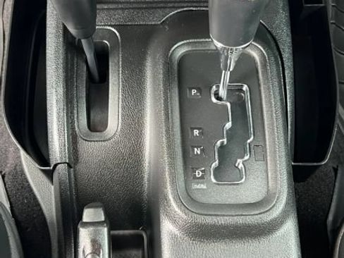 Used 2018 Jeep Wrangler Unlimited Rubicon AWD/4WD image 28
