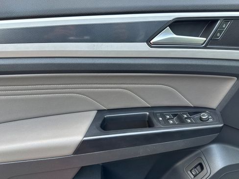 Used 2021 Volkswagen Atlas Cross Sport SEL AWD/4WD image 11