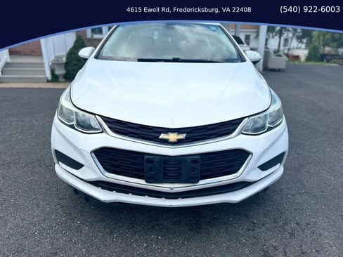 Used 2017 Chevrolet Cruze LS FWD image 8