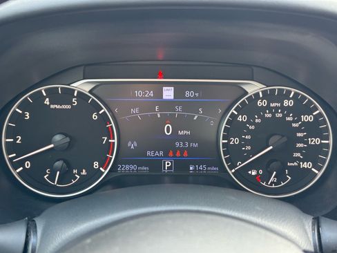 Used 2024 Nissan Altima 2.5 SV w/ SV Premium Package FWD image 13