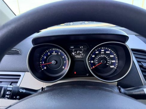 Used 2014 Hyundai Elantra SE w/ Option Group 02 FWD image 28