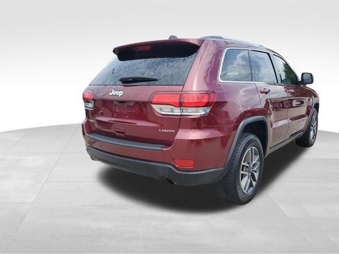 Used 2020 Jeep Grand Cherokee Laredo w/ 18" Wheel & 8.4" Radio Group AWD/4WD image 4