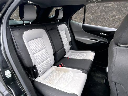 Used 2018 Chevrolet Equinox LS image 25