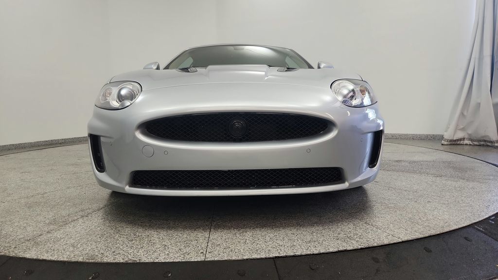 Used 2010 Jaguar XKR R RWD image 10