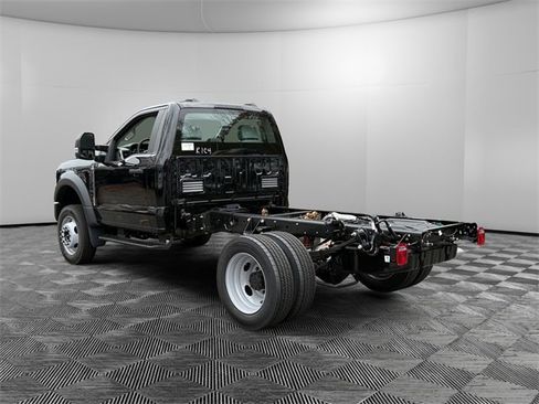 New 2026 Ford F550 4x4 Regular Cab Super Duty w/ XL Chrome Package image 3